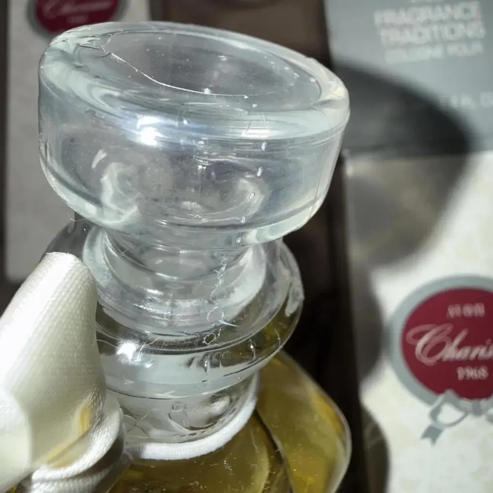 Vintage Avon Charisma 1968 Cologne Spray Bottle w/ Box - Picture 2 of 3